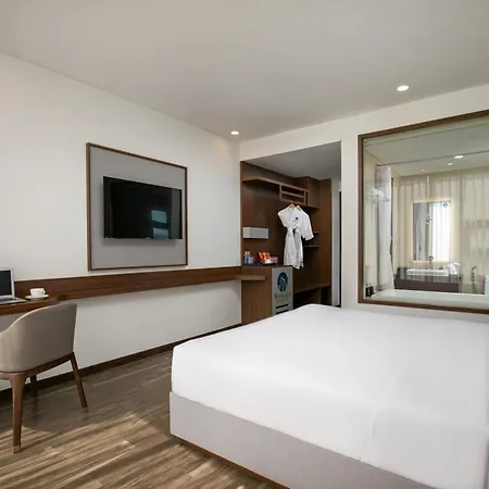 Mangata Beachfront Hotel - Rooftop Bar Sea View Danang Exterior photo